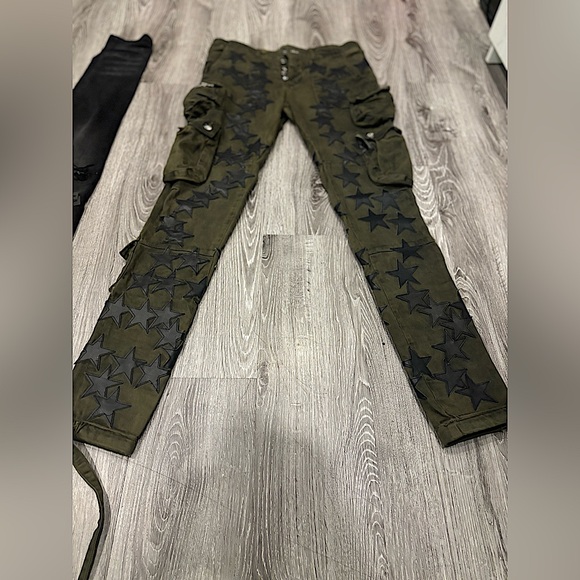 Amiri Cargo Pants - Picture 3 of 7